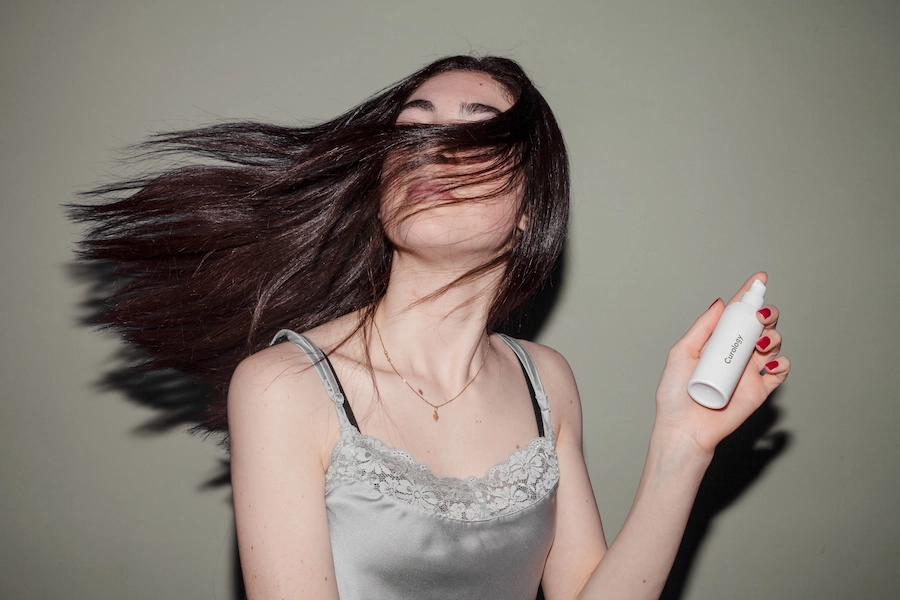 Como tirar a oleosidade do cabelo? 7 dicas simples e efetivas para o seu dia a dia